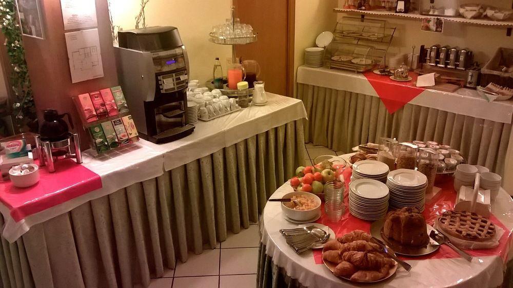 Hotel Toresela Bike Am Gardasee 토르볼레 외부 사진