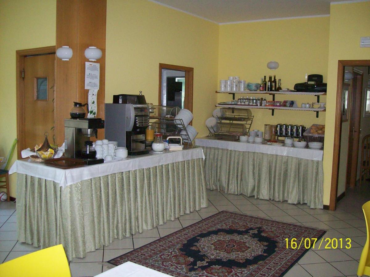 Hotel Toresela Bike Am Gardasee 토르볼레 외부 사진